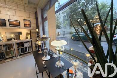 Commerce  156600 €