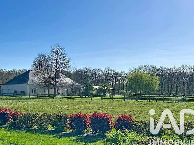 Vente Maison/villa 8 pièces — photo 1
