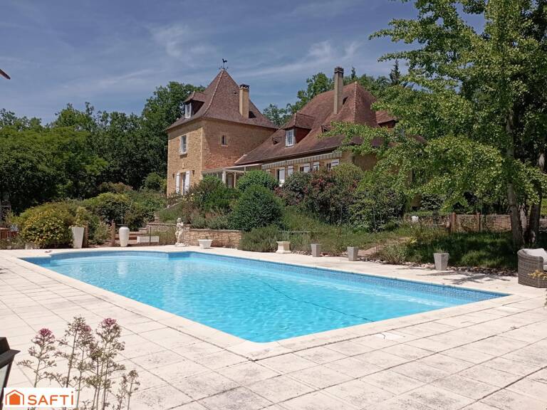 Propriété avec parc, piscine chauffée et tennis. — photo 1