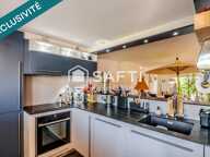 A Veigy-Foncenex (74140), duplex de charme aux beaux volumes avec piscine, à deux pas de la frontière. — photo 3