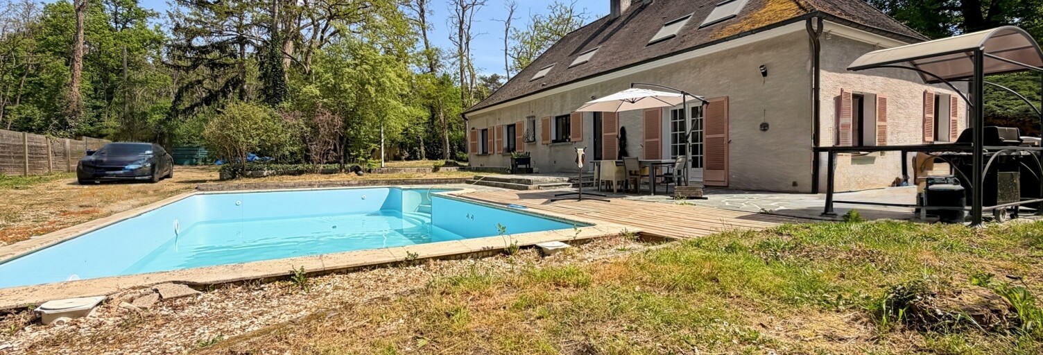 Maison 9 Pièces 211 m² à vendre à Noisy-sur-École (77123)