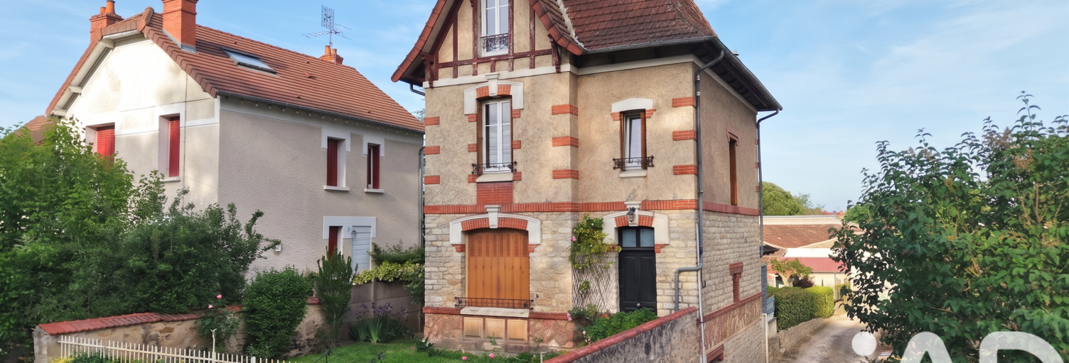 Maison 5 Pièces 98 m² à vendre à Saint-Amand-Montrond (18200)