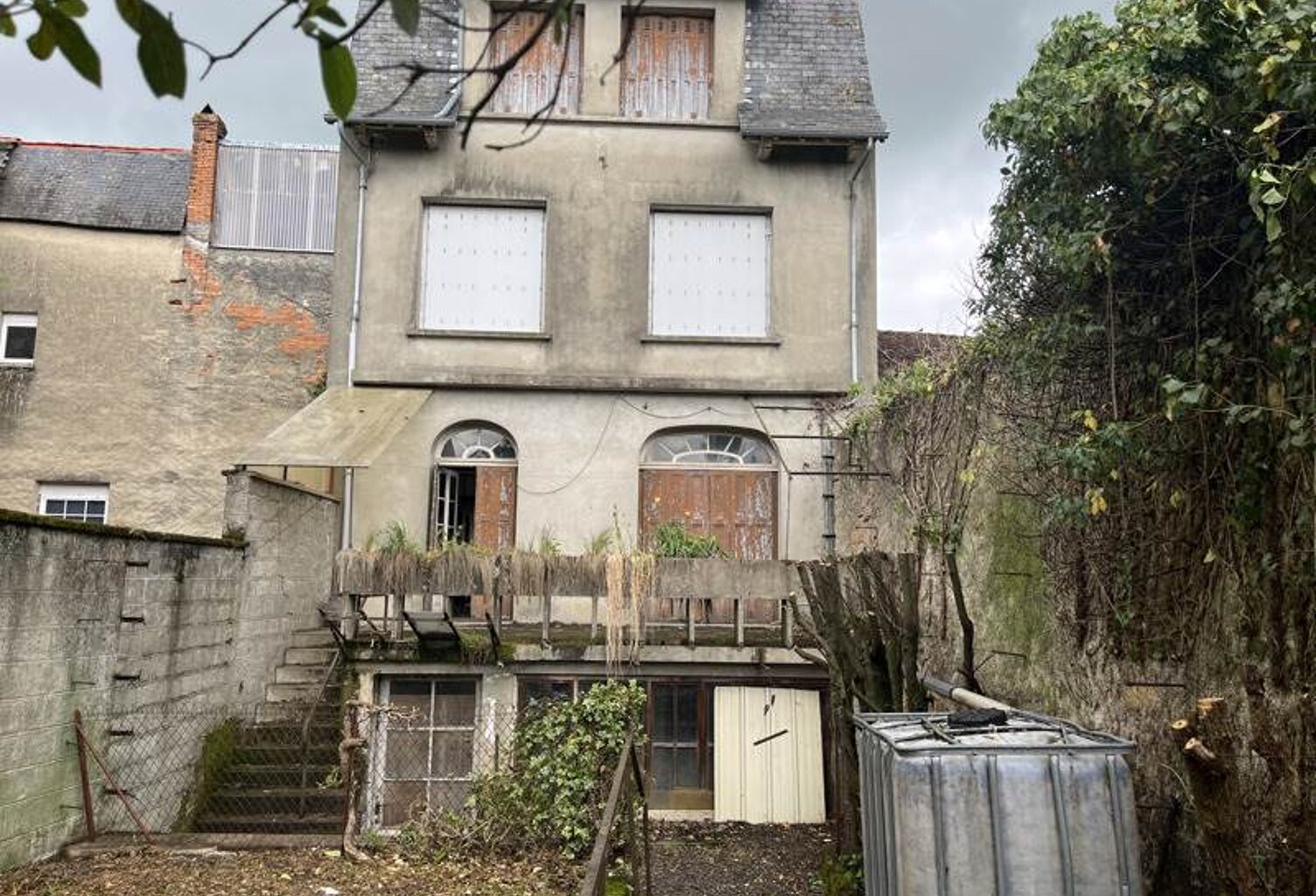 Vente immeuble   Thiviers (24800) — photo 1