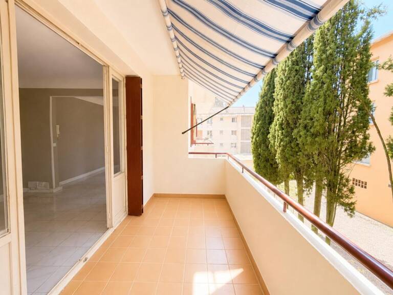 Aix Quartier Pigonnet – Appartement T4/5 traversant de 81 m² avec balcon, cave et stationnement — photo 1