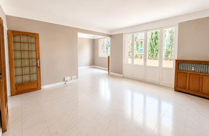 Aix Quartier Pigonnet – Appartement T4/5 traversant de 81 m² avec balcon, cave et stationnement — photo 2