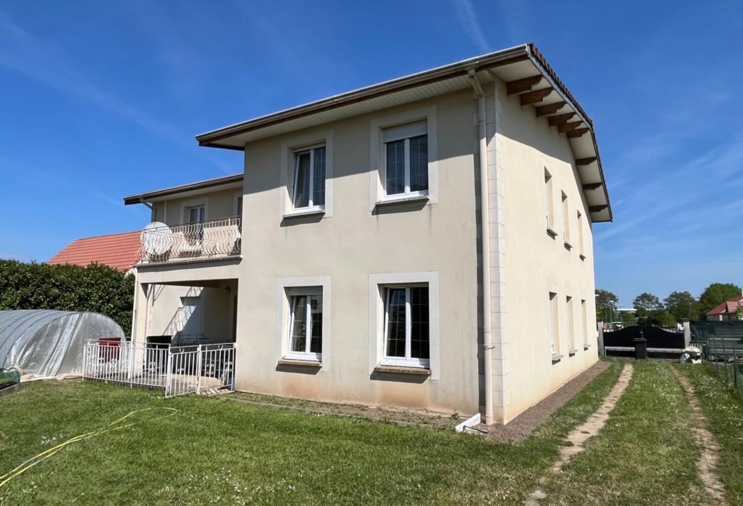 PAVILLON INDEPENDANT  AVEC 2 APPARTEMENTS DE 124.50M² — photo 1