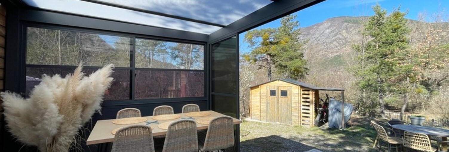 Maison 3 Pièces 39 m² à vendre à Rochebrune (05190)