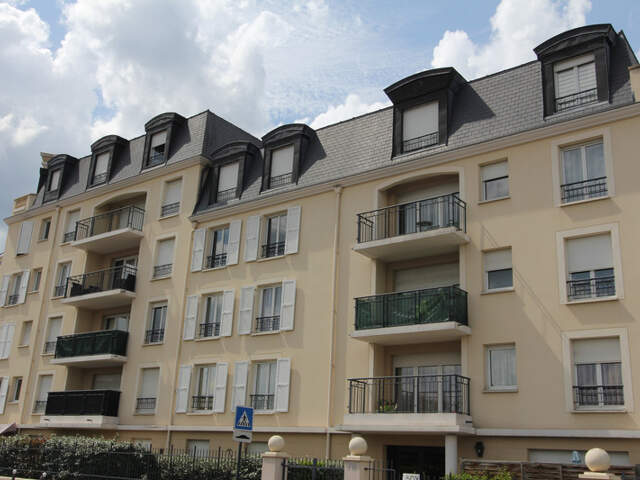 Appartement à vendre 3 pièces avec balcon à FRANCONVILLE (95) — photo du bien