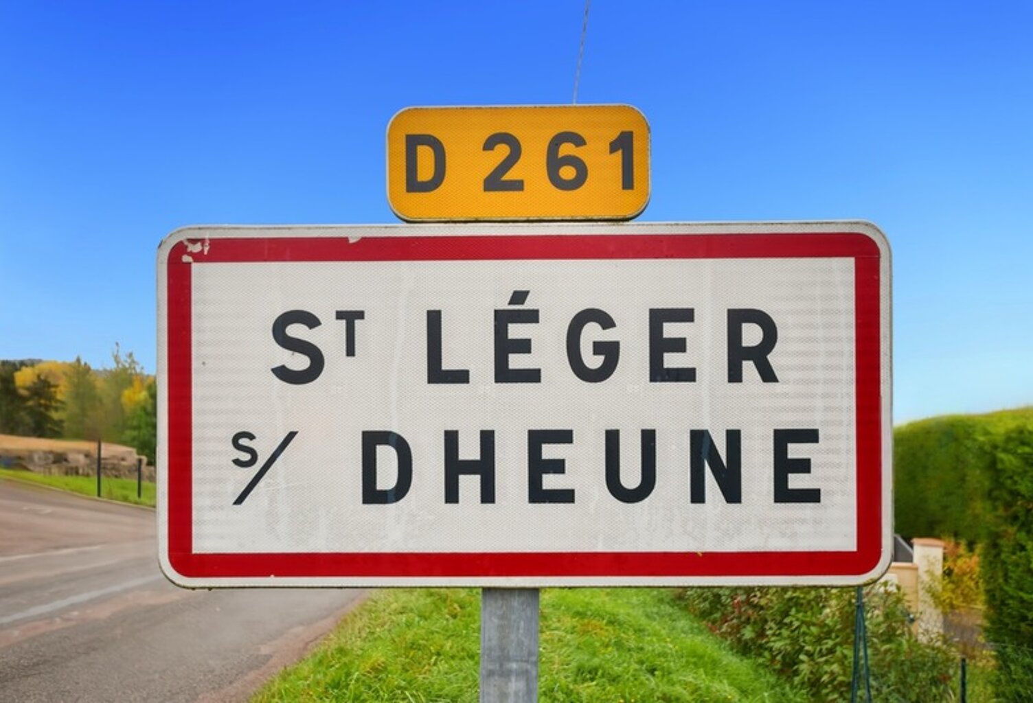 Terrain à vendre de 2 230,00 m² SAINT LEGER SUR DHEUNE (71) — photo 1