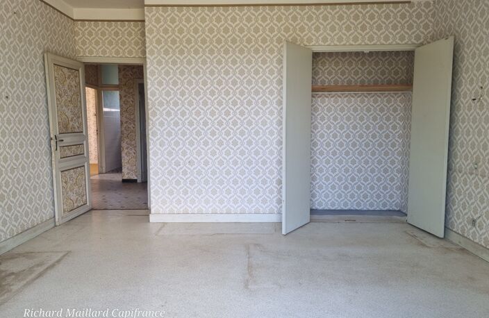 EXCLUSIVITÉ — Maison de caractère à fort potentiel à rénover — Cadre naturel exceptionnel  sur 3 300 m² de terrain — photo 4