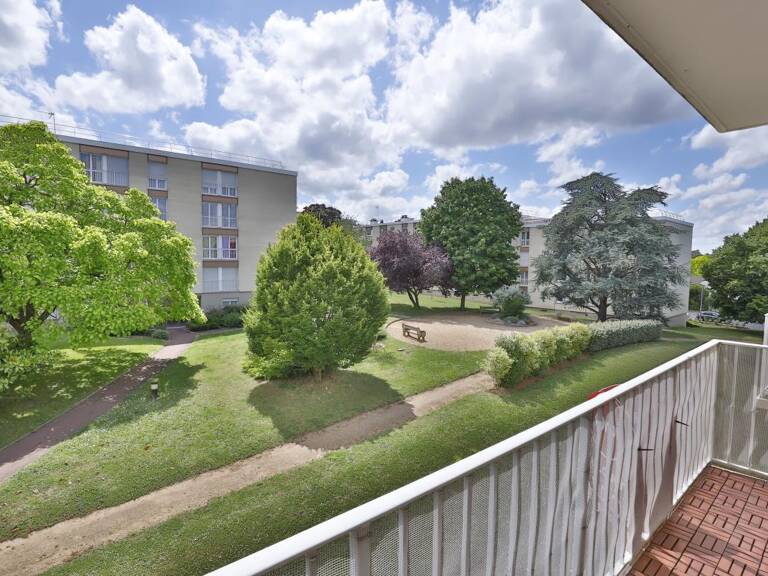 Appartement À Vendre — photo 1