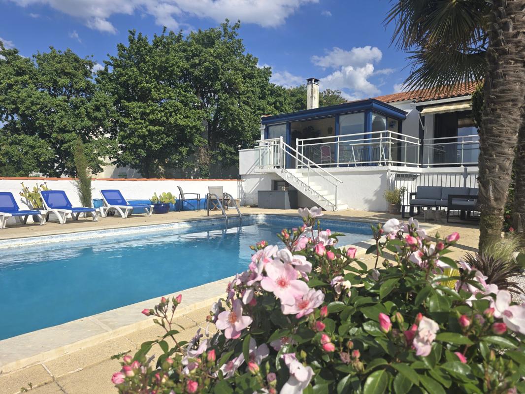 Villa / Maison  T4 à vendre Esnandes 17137