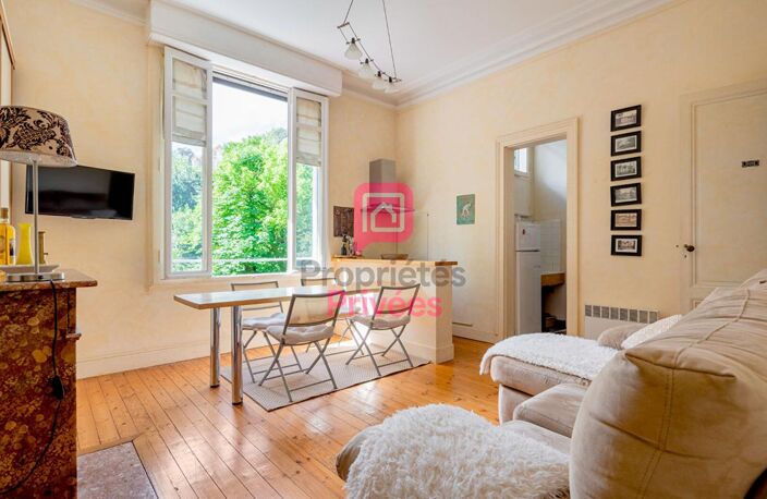 ARCACHON - Appartement de caractère avec jardin privatif au sein d'une remarquable villa Arcachonnaise — photo 3