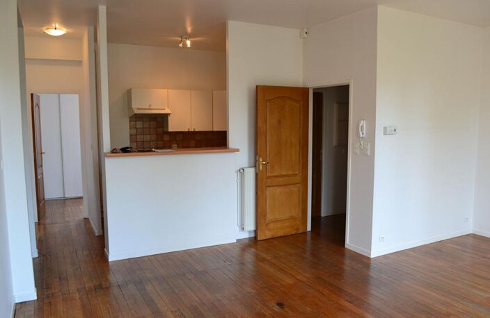 ROANNE  -  APPARTEMENT T4  Hausmmanien — photo 2