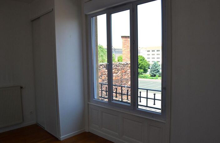 ROANNE  -  APPARTEMENT T4  Hausmmanien — photo 3