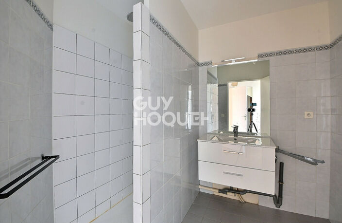 Villette / Ferrandière, Dernier étage, appartement T5 de 113 m²  avec grenier & garage, Lyon 3ème (69003) — photo 5