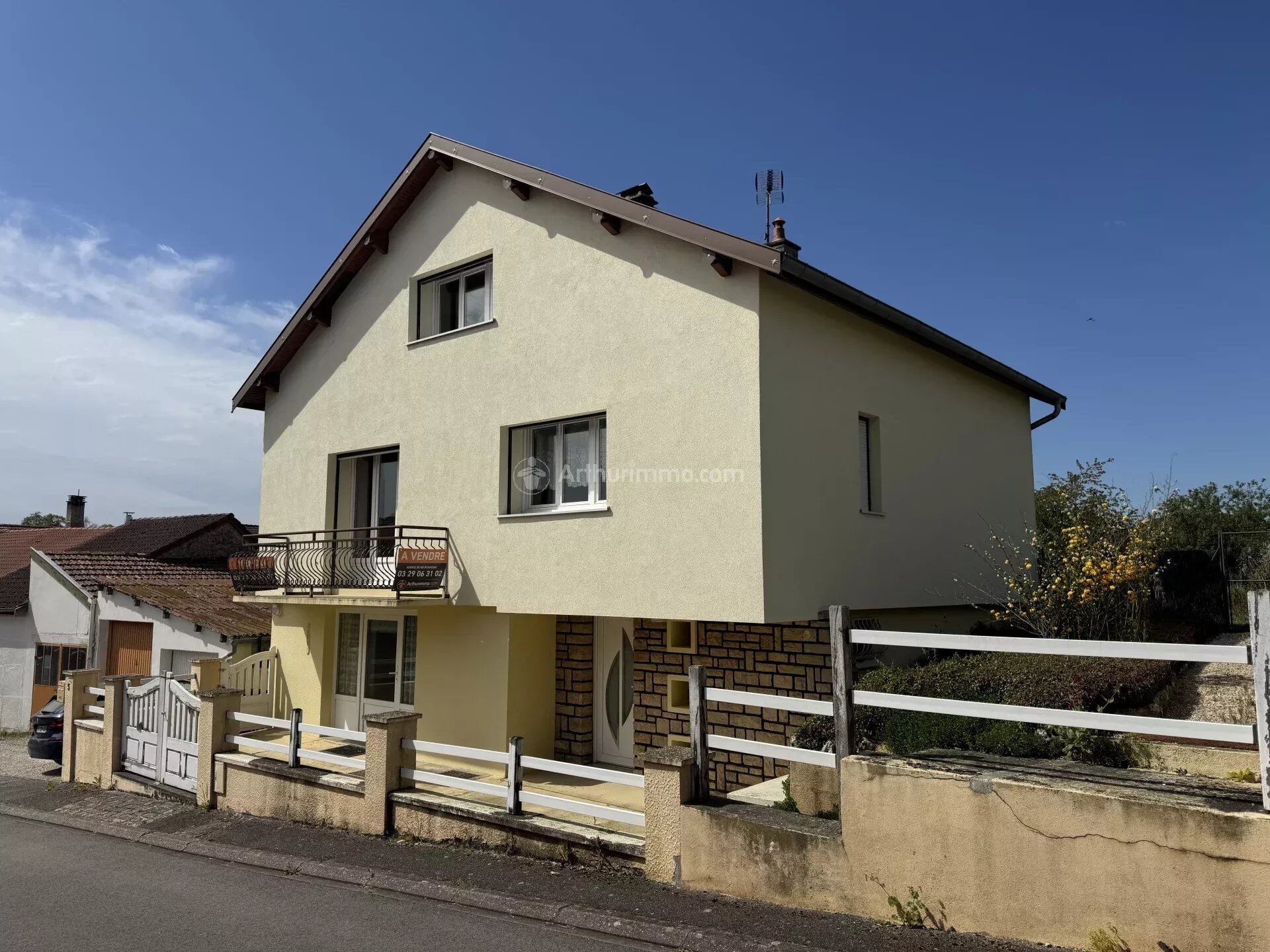Maison 5 pièces 140 m² · à Grand · 140 m² · 99 850 €