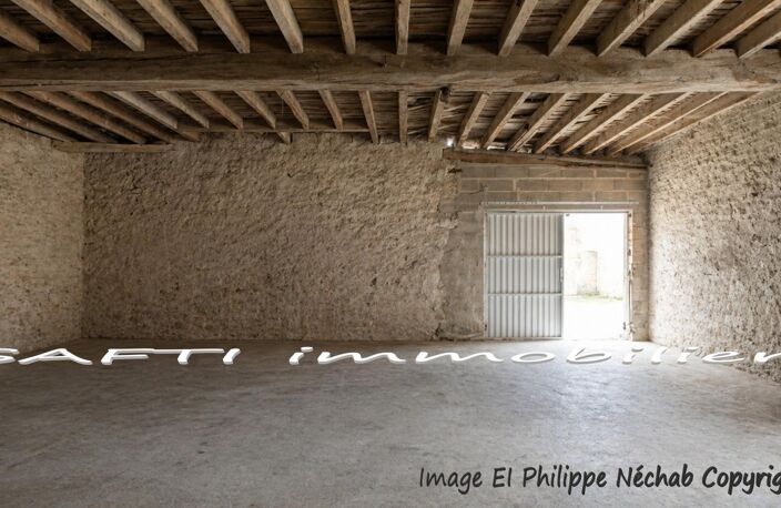 Grange à rénover de 90m2 environ avec 600m2 de terain en zone constructible — photo 3
