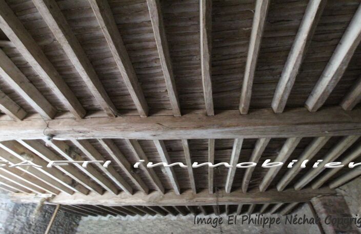 Grange à rénover de 90m2 environ avec 600m2 de terain en zone constructible — photo 4