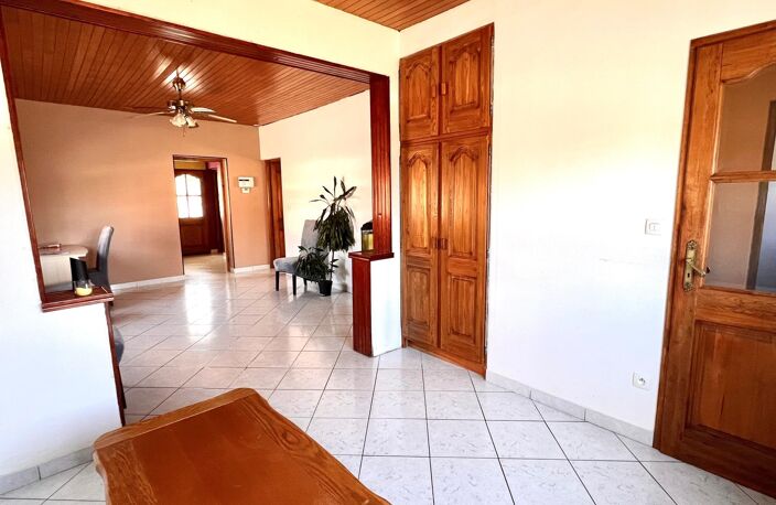 Plain-pied individuel avec garage, terrasse, jardin, 2 ch — photo 4