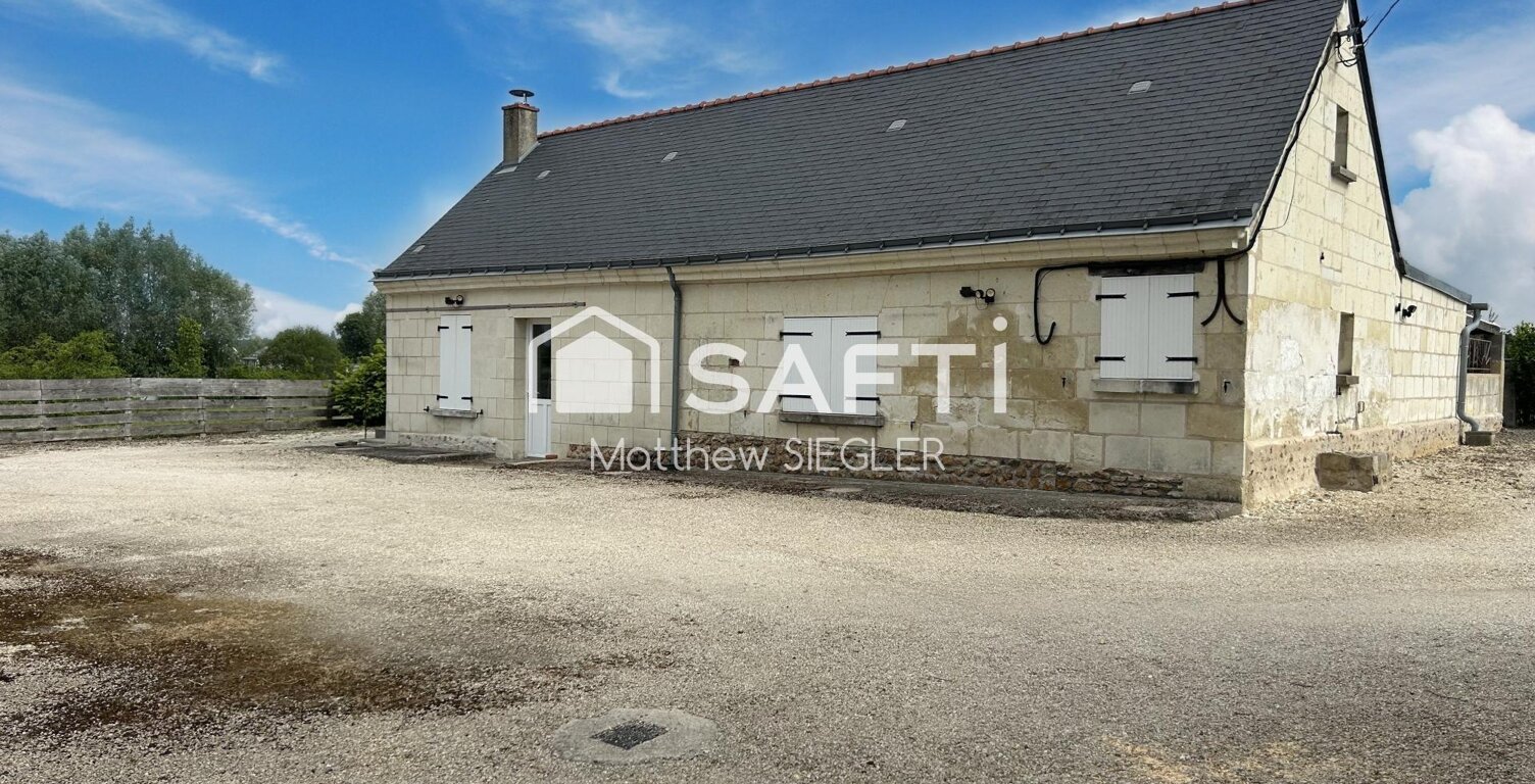 Maison en pierre pleine de charme avec beau jardin arboré, grande pièce de vie lumineuse et fort potentiel d'aménagement à Longué-Jumelles ! — photo 1