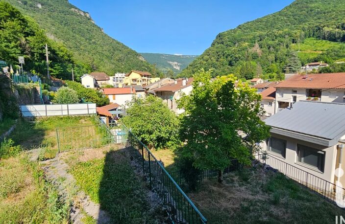 Vente Maison/villa 8 pièces — photo 2