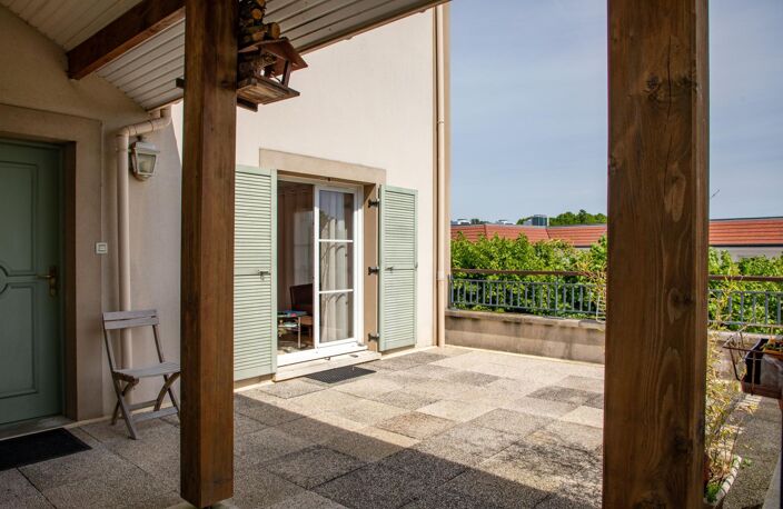 Très beau duplex avec box - Grande Terrasse - DPE "C" — photo 3