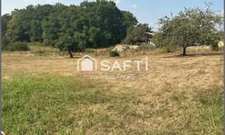 Terrain  672 m² à vendre à Saint-Genès-de-Lombaud (33670)