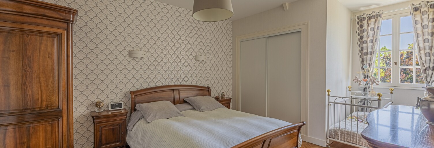 Maison 10 Pièces 285 m² à vendre à Saint-Cyr-sur-Loire (37540)