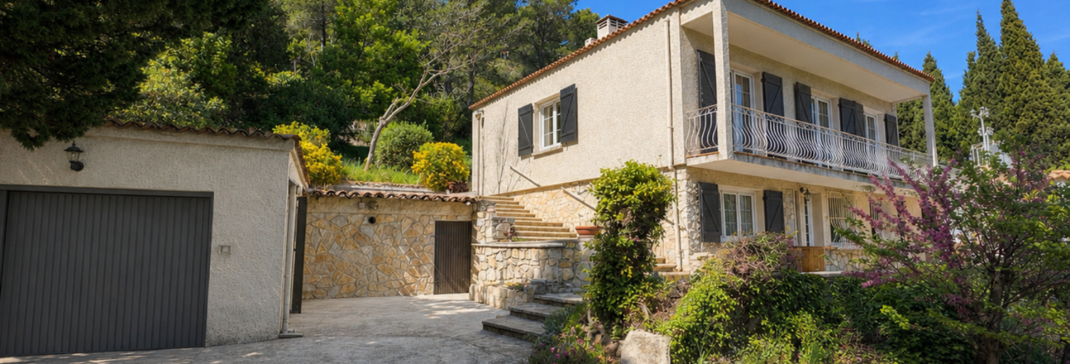 Maison 9 Pièces 235 m² à vendre à Carnoux-en-Provence (13470)