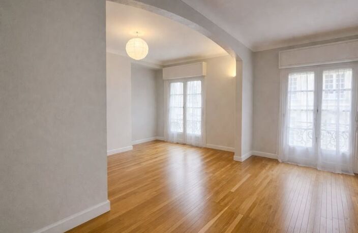 Appartement de 6 pièces principales — photo 2