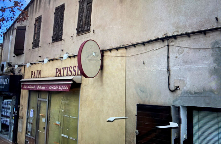 A MARSEILLE LE CABOT - Immeuble R+1 avec local commercial et — photo 2