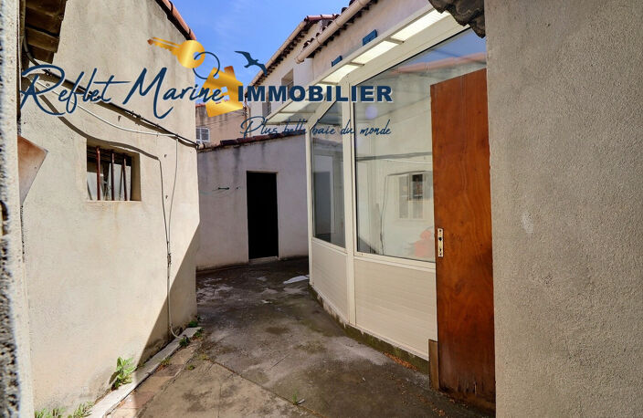 A MARSEILLE LE CABOT - Immeuble R+1 avec local commercial et — photo 3