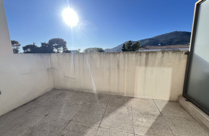 T3 TOULON EST DERNIER ETAGE — photo 3