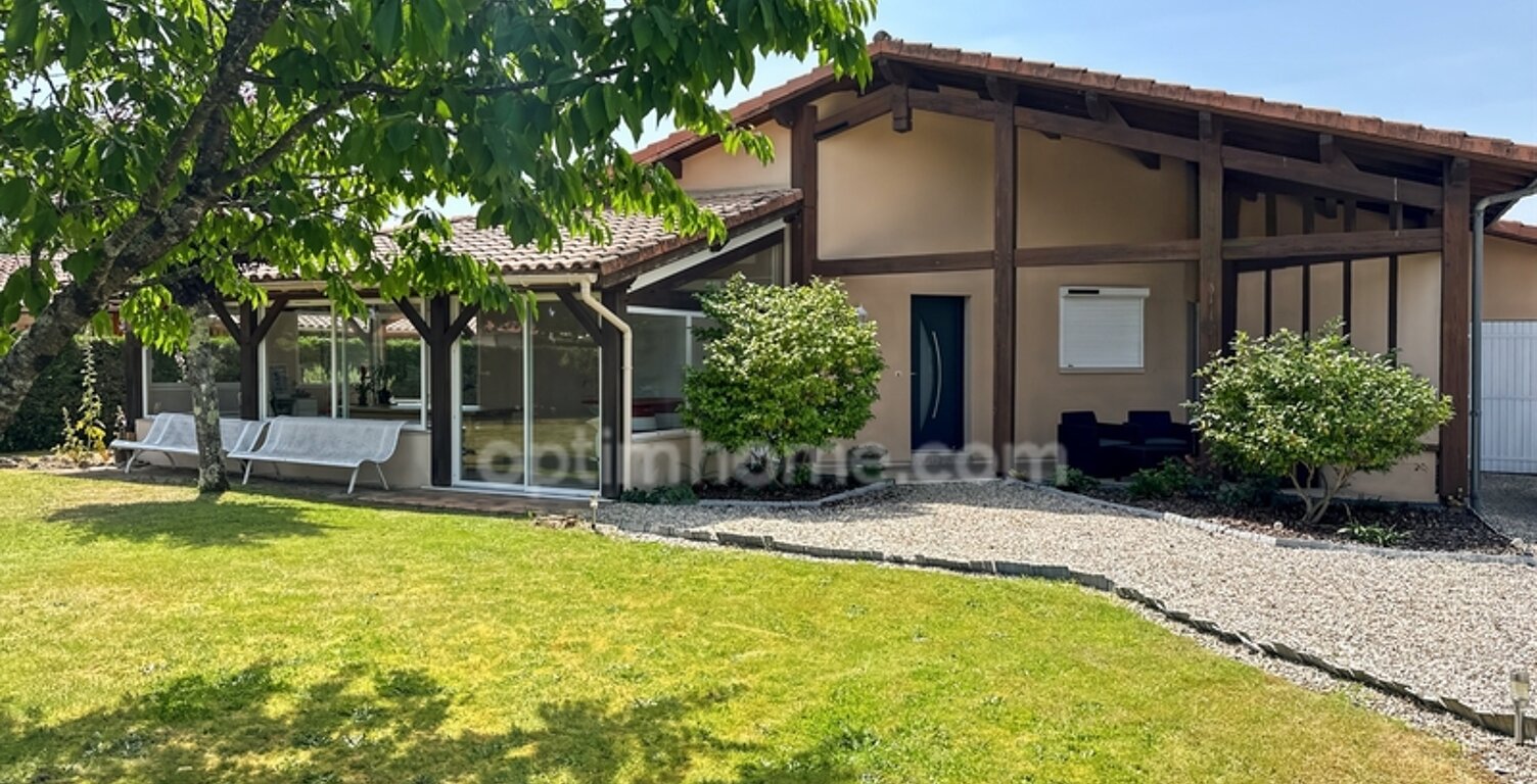 Villa de plain-pied avec véranda en excellent état et à proximité des commerces, jardin, garage — photo 1