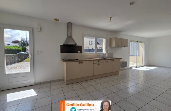 CLEDER : Maison traditionnelle de 108m² - vie de plain pied - Garage et jardin clos — photo 5