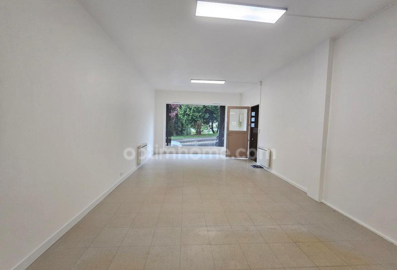 Local/bureau à louer 48 m² et 70 m² de stockage ANGOULEME (16) — photo 1