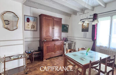 Maison Familiale  6 pièces - 5 chambres - 234 m² habitables - garages et jardin clos à PORT D'ENVAUX (17) — photo du bien
