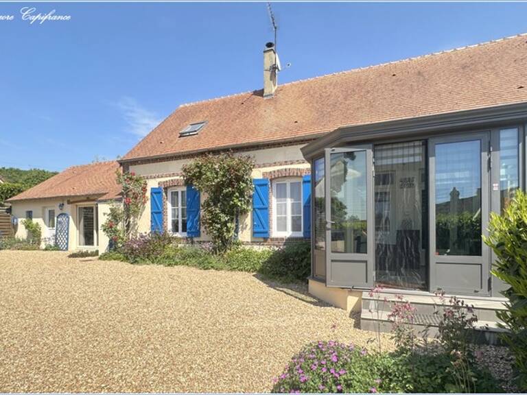A vendre au centre de Landelles (28190) - longère rénovée de 165 m², 4 chambres, terrain clos de 900 m² — photo 1