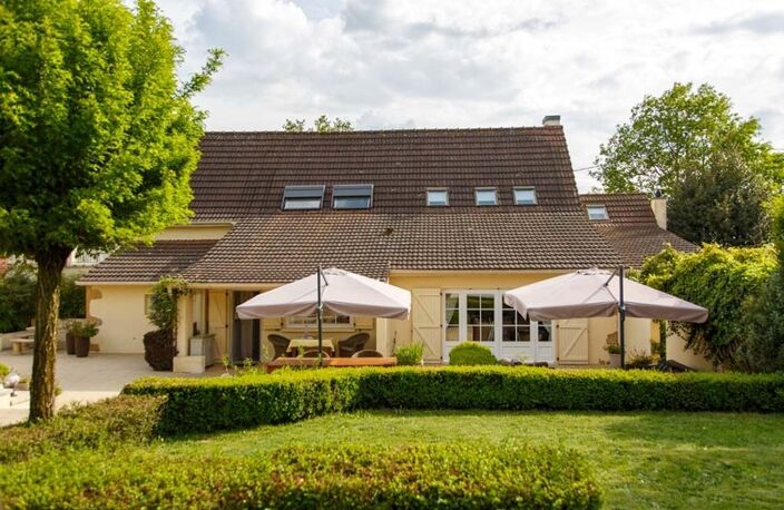 Propriété à vendre 8 pièces, 10 min de Paray Le Monial(71) — photo 2