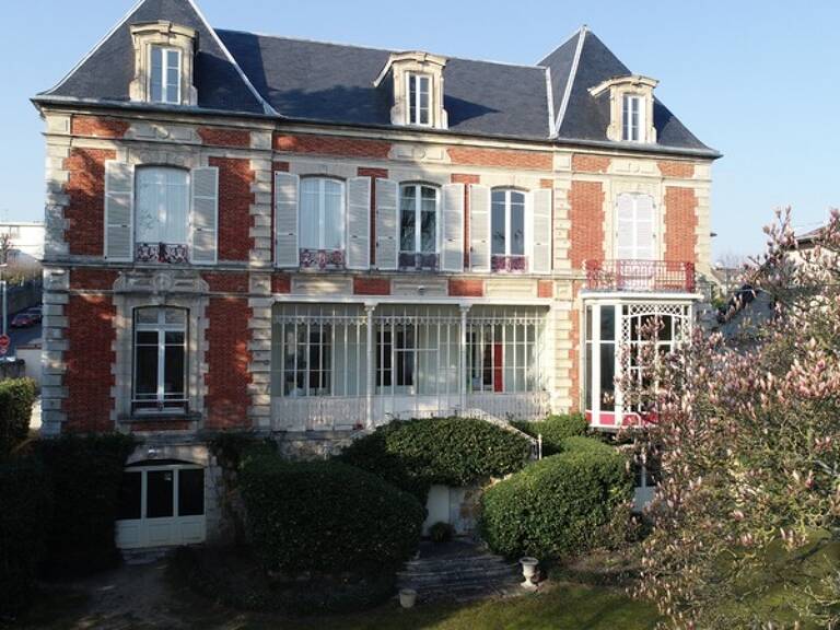 Dpt Aisne (02), CHATEAU THIERRY centre, demeure 1850 de 600 m² habitables et parc clos de murs 5000 m2 — photo 1