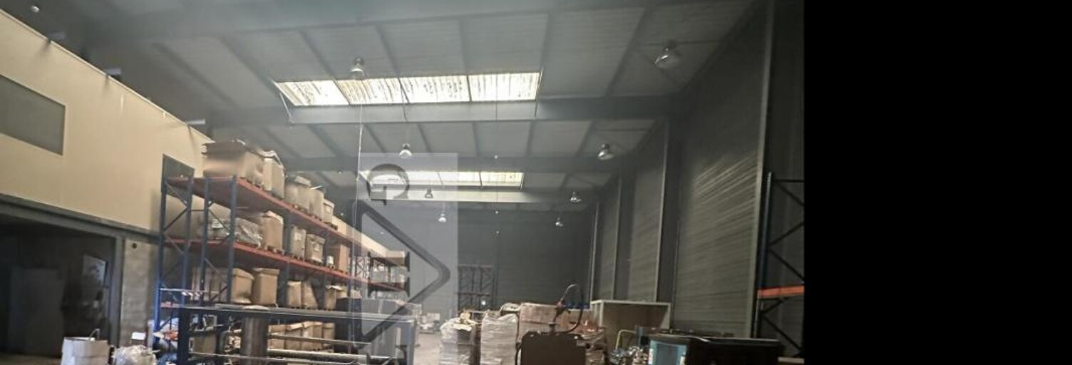 Local industriel  4840 m² à vendre à Buc (78530)