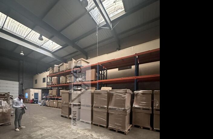 BATIMENT INDÉPENDANT À VENDRE — photo 2