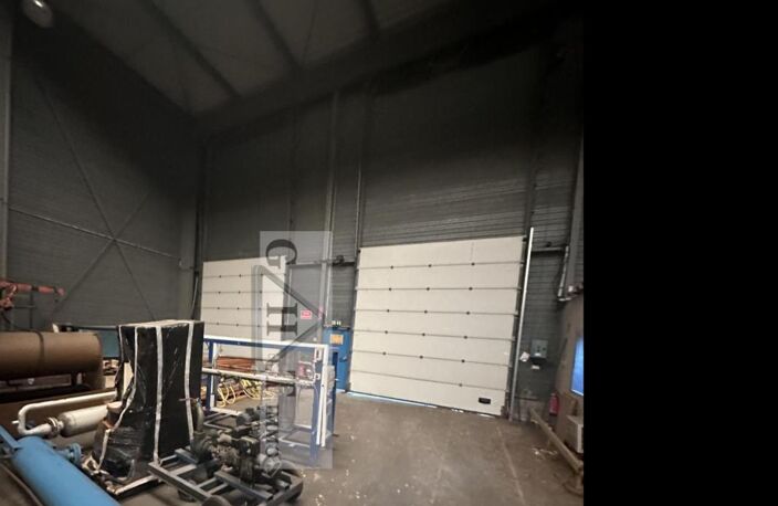 BATIMENT INDÉPENDANT À VENDRE — photo 3