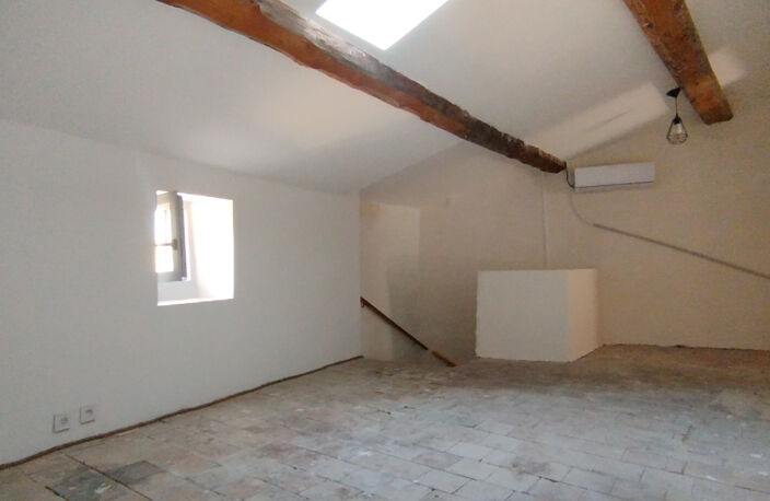 Maison de village 93m2 , 3 chambres , combles aménagés . — photo 2