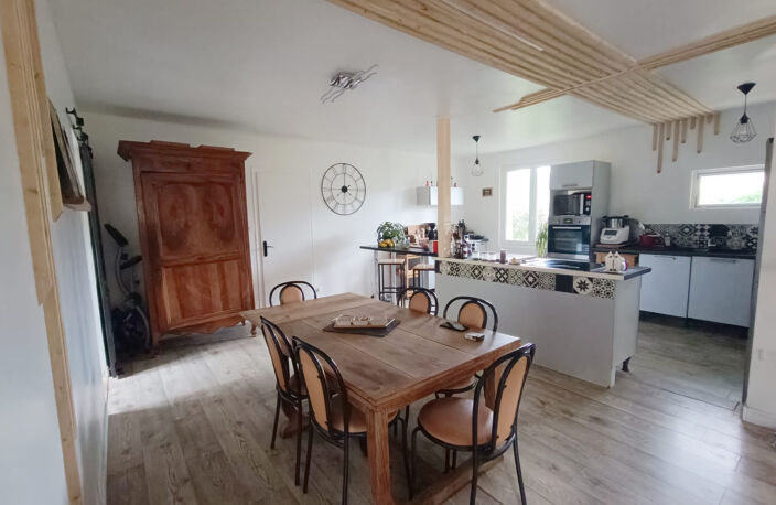 Maison bourg de Coulon, 150m2, terrain, quatre chambres — photo 3