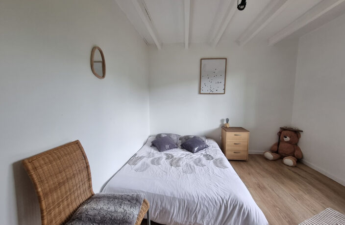 Maison bourg de Coulon, 150m2, terrain, quatre chambres — photo 4