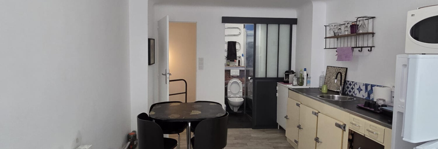 Commerce  41 m² à vendre à Marseille 2 (13002)