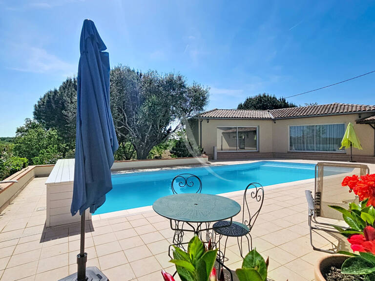 Vacquiers, villa principale, villa d'amis et  piscine — photo 1