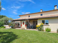 Vacquiers, villa principale, villa d'amis et  piscine — photo 3